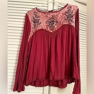 Jolt Women’s top, maroon X-Large